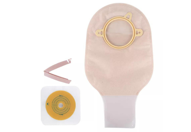 10510 Two Piece Colostomy Bags with Clip (3)
